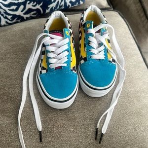 Kids checkered vans shoes. Gender Neutral